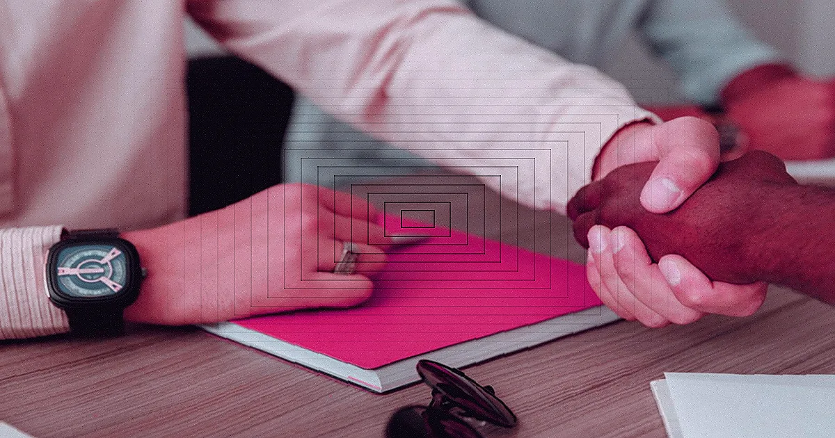 Top view of cutout paper composition of male signing credit paper while counting cash and apartment cost against blue background — Foto: Monstera Production / Pexels